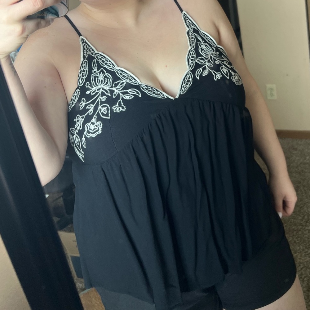 Love On A Hanger Black & White Lace Tank